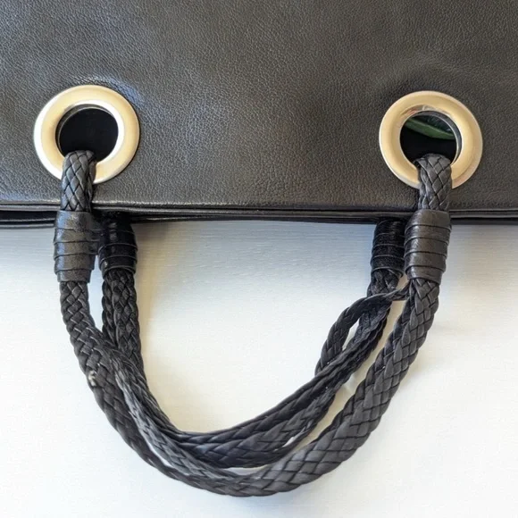 Bottega Veneta Black Leather Bag - Picture 7 of 11